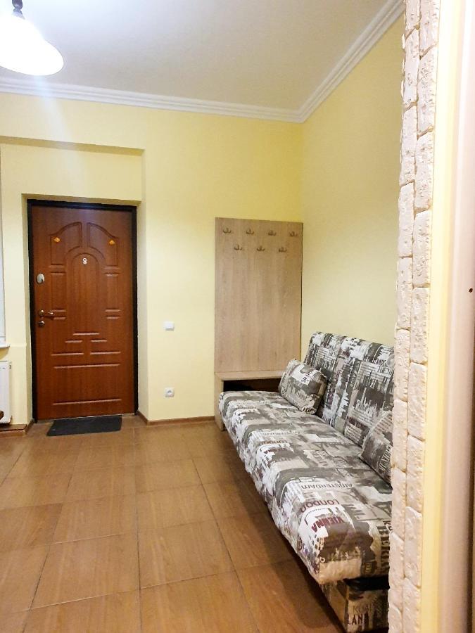 Homey Apartment On Vicheva Str. Львов Экстерьер фото