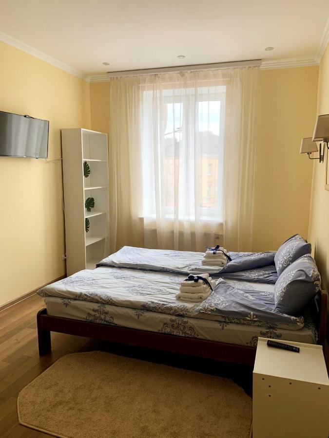 Homey Apartment On Vicheva Str. Львов Экстерьер фото