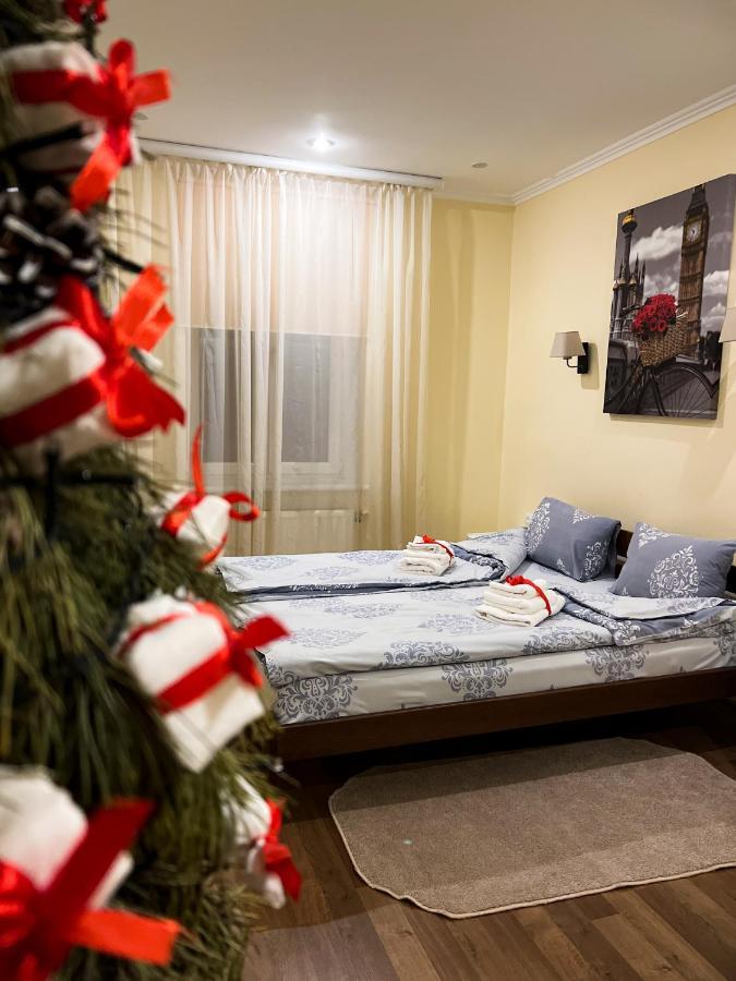 Homey Apartment On Vicheva Str. Львов Экстерьер фото